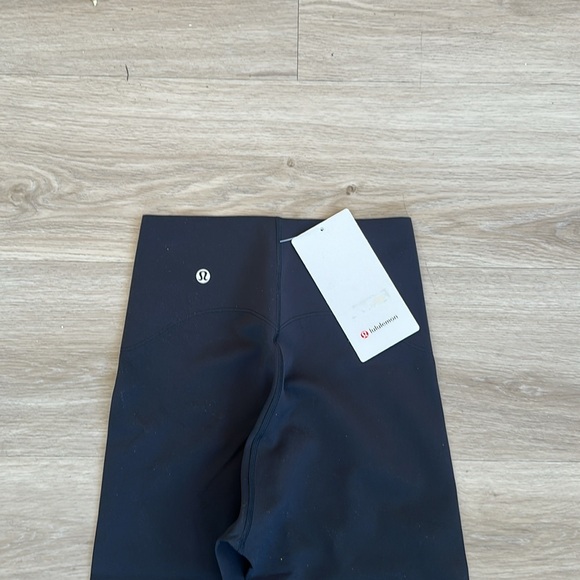 - lululemon athletica Women's lululemon Glow Up™ Super-High-Rise Tight 25" - Picture 9 of 10